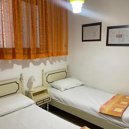 Appartement Nettuno 53 *