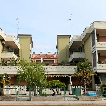 Apartman Nettuno 53 *